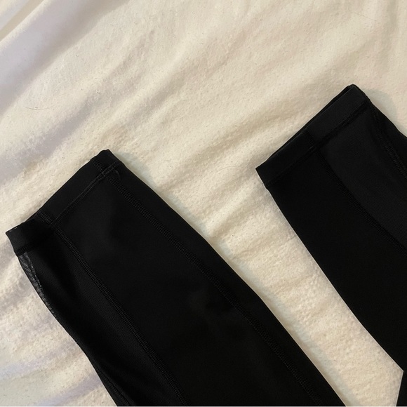 Lululemon Train Times 7/8 Pant *25" Black (First Release) - Picture 6 of 8